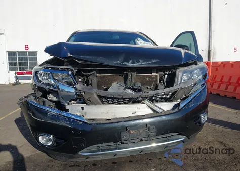 2015 Nissan Pathfinder Platinum из США, поврежденный, VIN 5N1AR2MM0FC670816